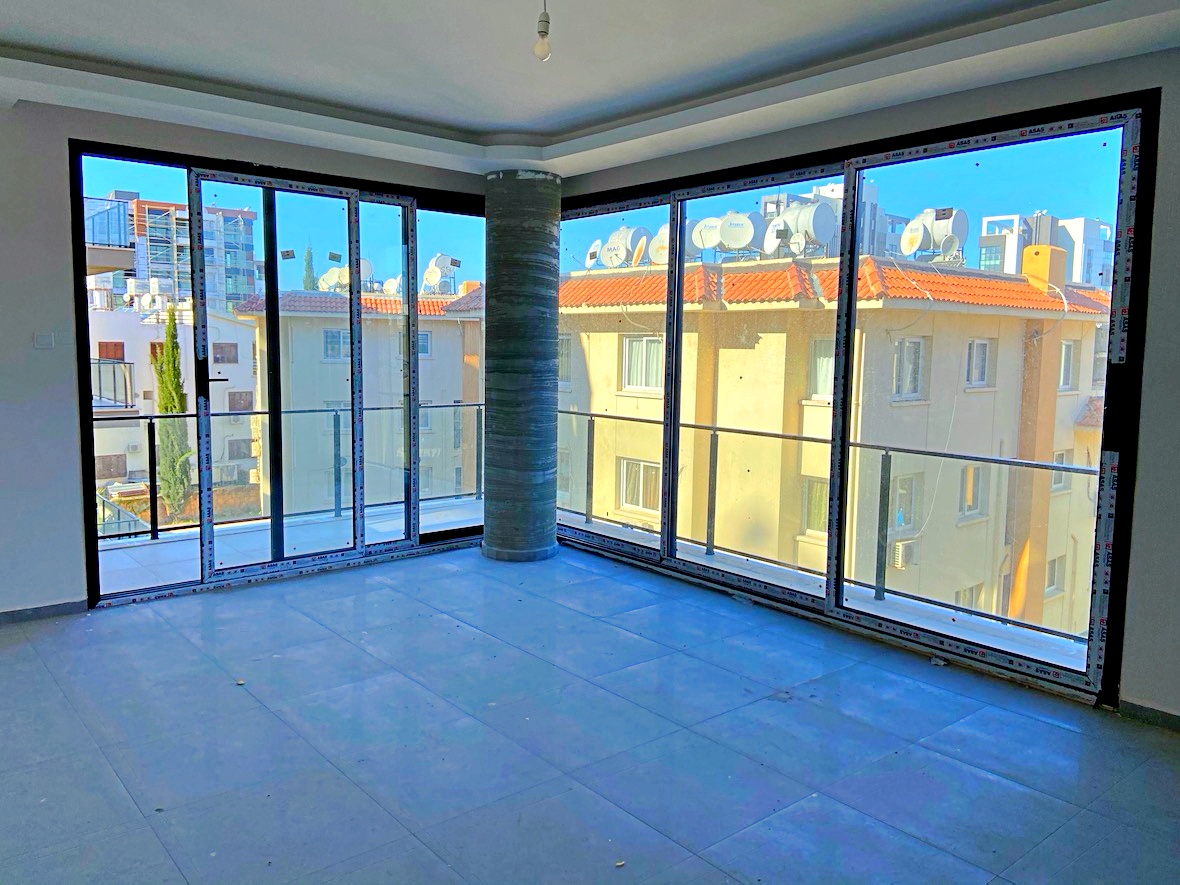 Новая квартира в Кирении с тремя спальными комнатами в комплексе 