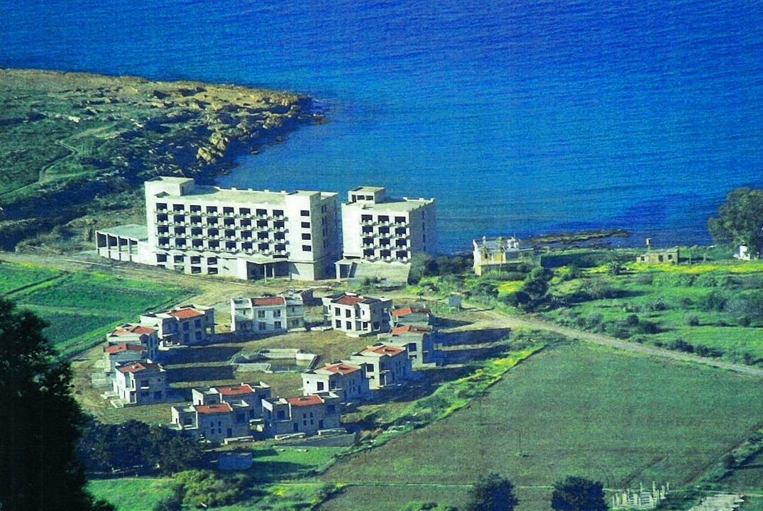 Продажа недостроенной гостиницы и казино на берегу моря