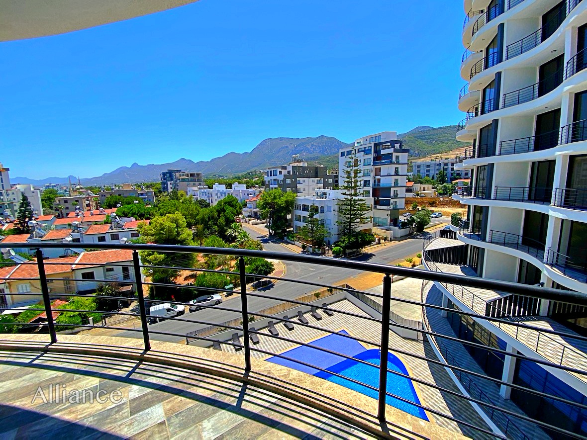 Двух комнатные квартиры в центре Кирения - выбери свой вид из окна