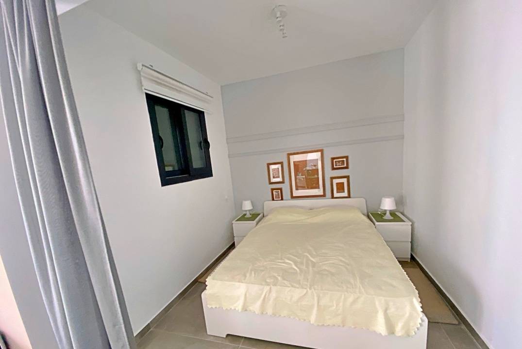 Квартиры-студии  c нишой для кровати в комплексе, расположенном  в 600 метрах от моря