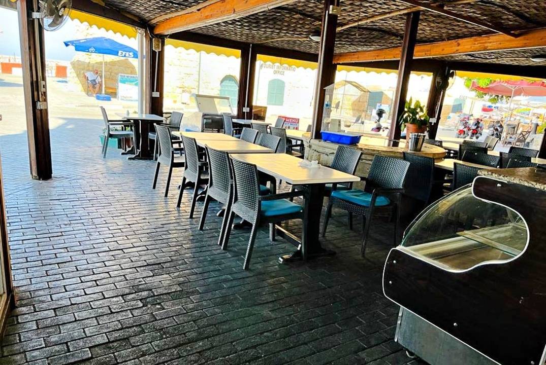 Ресторан в  старом  порту города Кирения  в продажу.