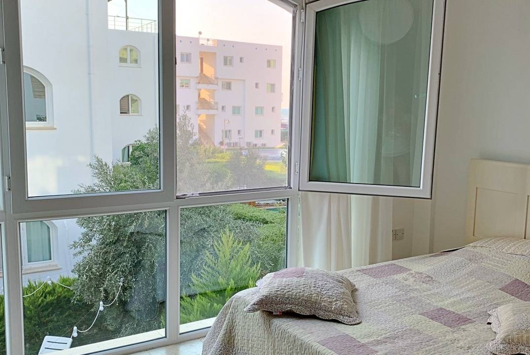 2- спальная квартира на  этаже в комплексе «Афродита»  на берегу моря  в Газиверене.