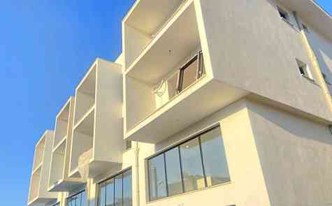 Двух комнатные квартиры в новом охраняемом комплексе с бассейном в Алсанжак