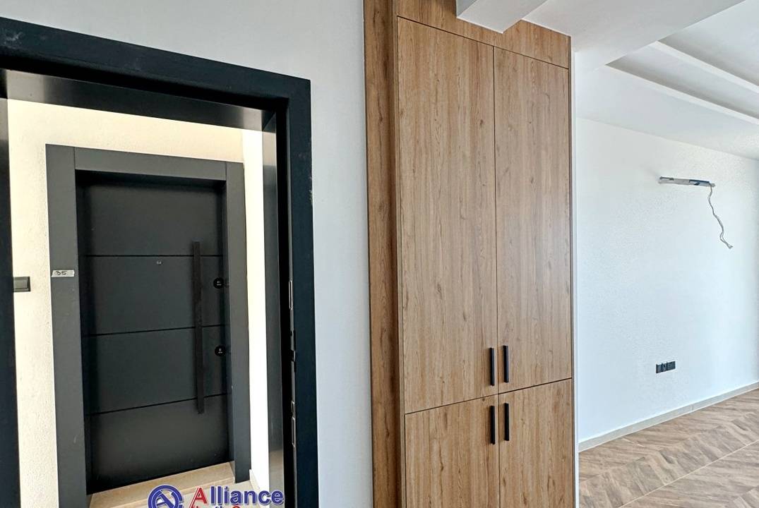 Продается Квартира 1+1 на Берегу Моря в Роскошном Комплексе в Лапте