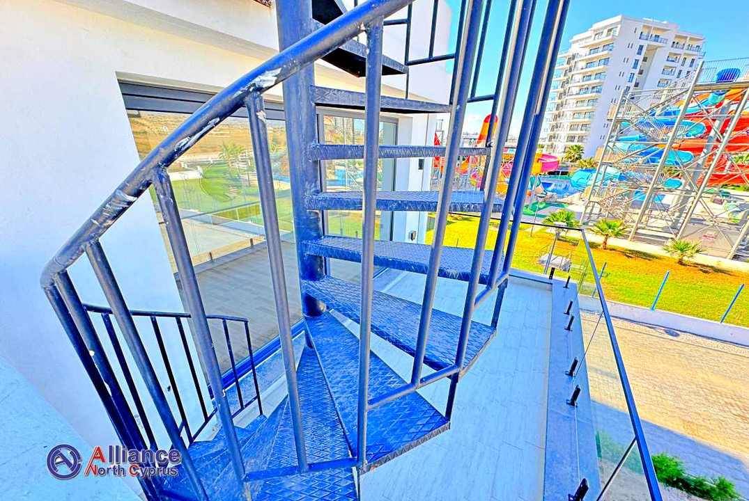 Роскошные смежные  виллы на берегу моря в комплекса с Аква Парком!