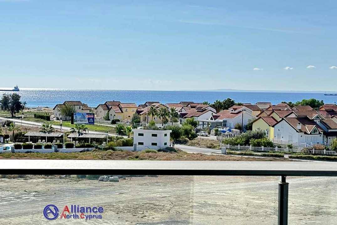Квартира 1+1 с панорамным видом, в комплексе "Цезарь БЛУ"" на берегу моря 