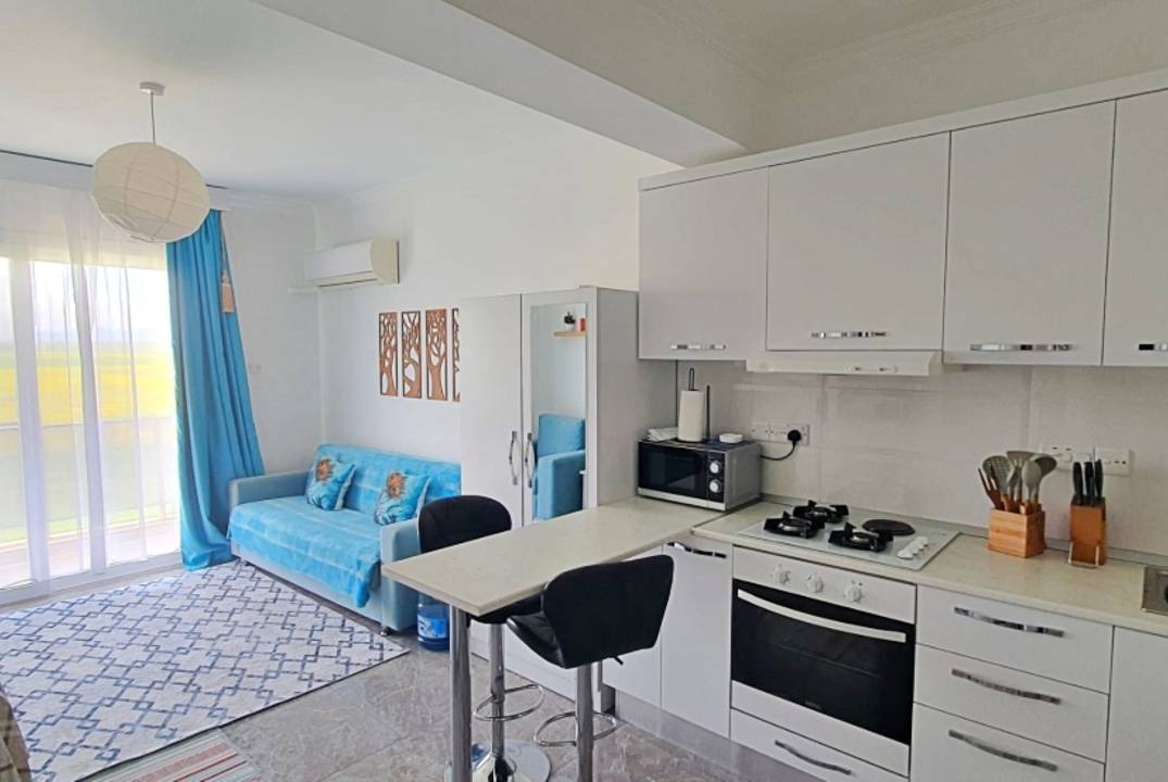 SEO Заголовок: Продается квартира 1+1 в Royal Sun – рядом с Лонг Бич, меблированная, готовые титулы