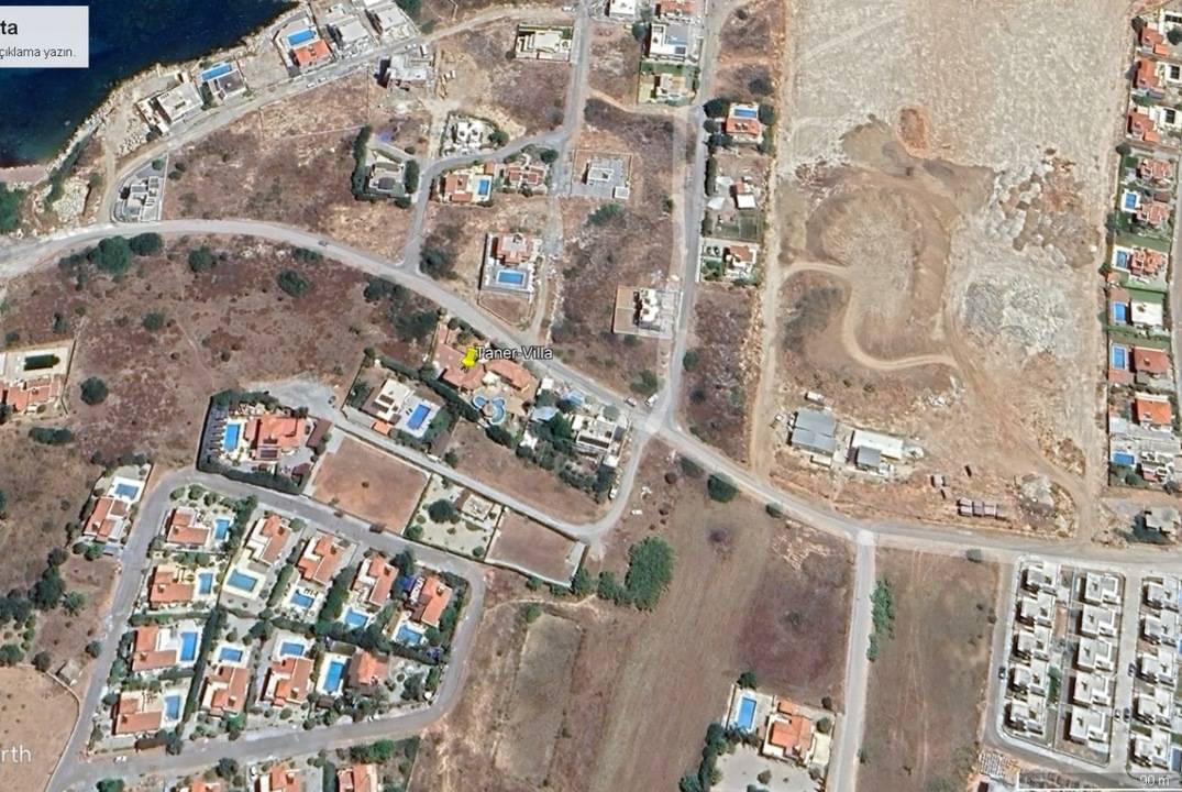 Продаётся просторная и уютная вилла Karşıyaka Villa (Taş Ev)