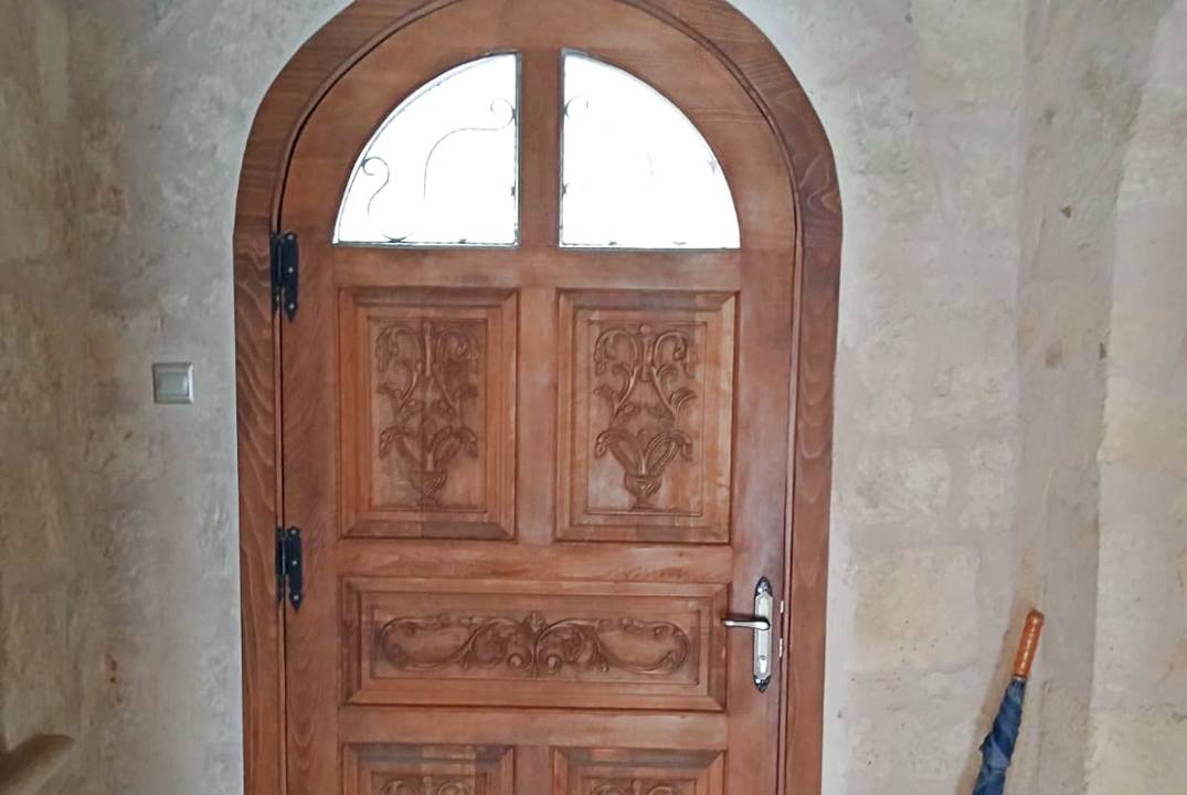 Продаётся просторная и уютная вилла Karşıyaka Villa (Taş Ev)