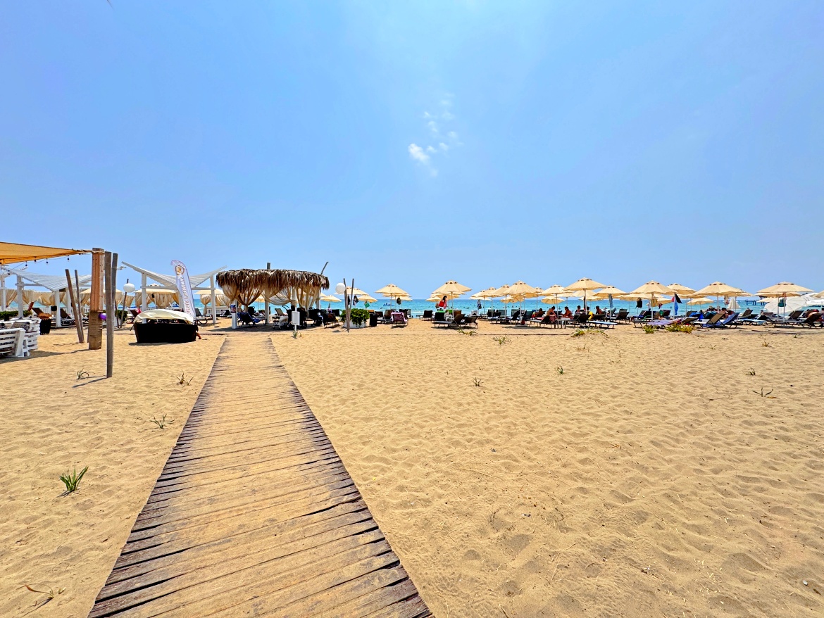Аренда виллы в Богазе, в комплексе Caesar Beach – прямо на берегу моря!