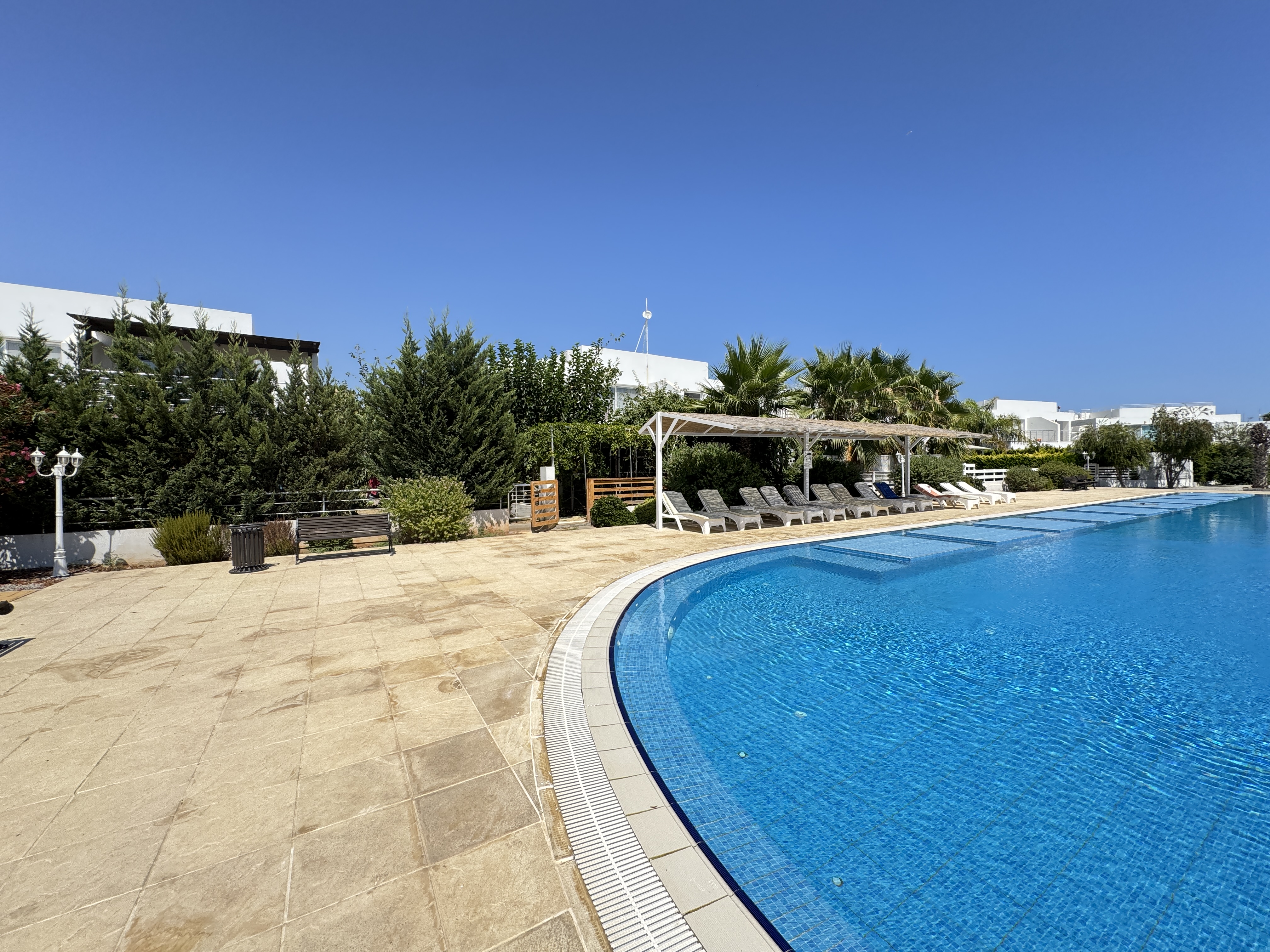 Аренда виллы в Богазе, в комплексе Caesar Beach – прямо на берегу моря!