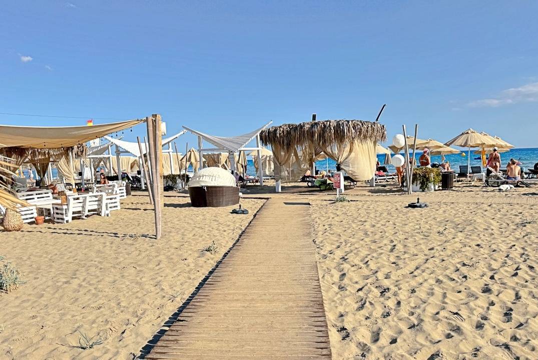 Аренда виллы в Богазе, в комплексе Caesar Beach – прямо на берегу моря!