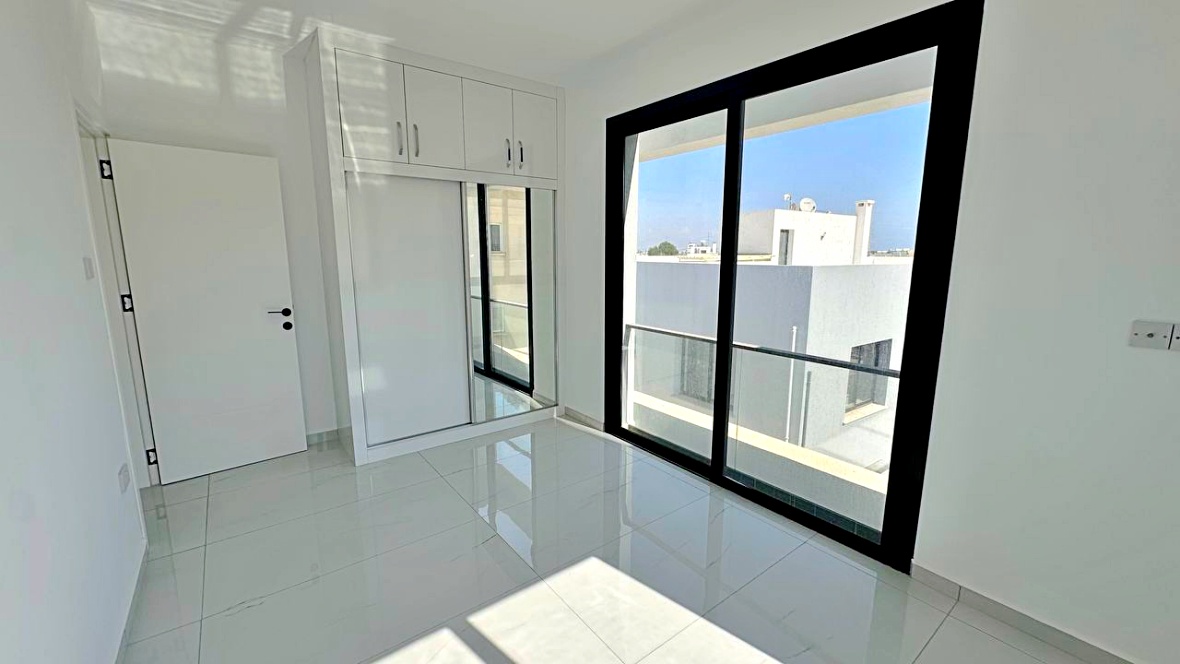 Новый уровень комфорта рядом с морем, школами и природой