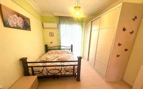 Просторная полностью меблированная квартира 3+1 с видом на море и горы в престижном районе Гирне, Алсанджак,