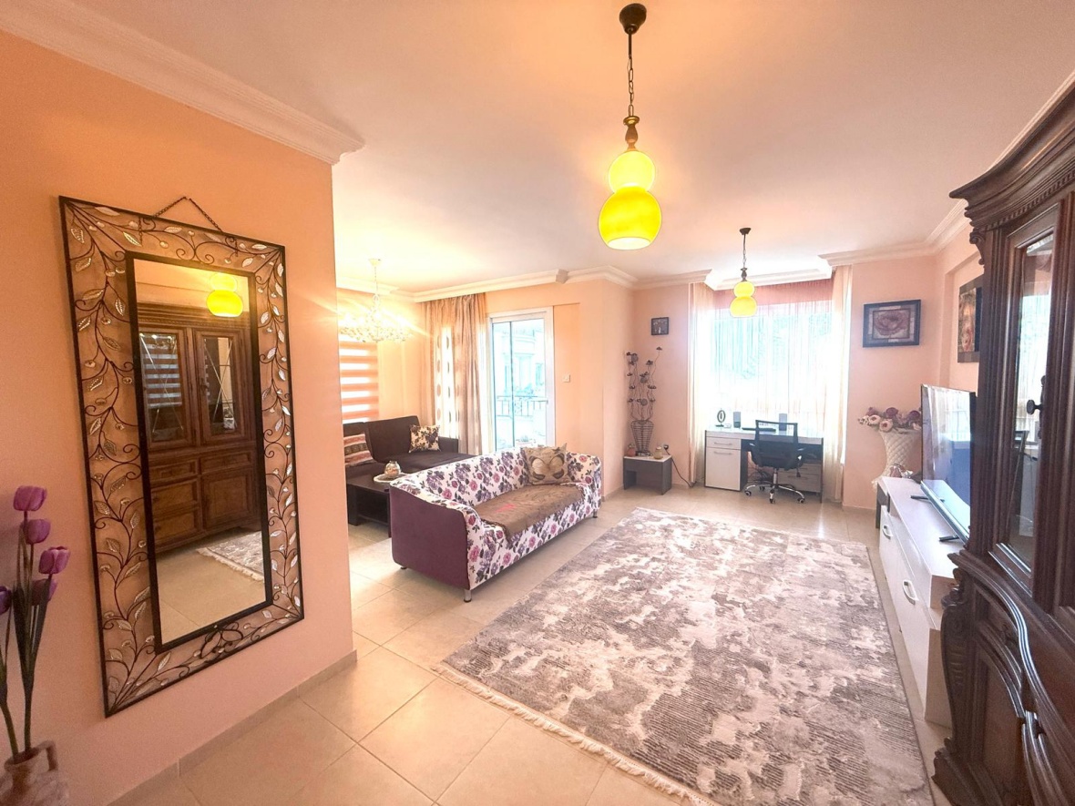 Просторная полностью меблированная квартира 3+1 с видом на море и горы в престижном районе Гирне, Алсанджак,