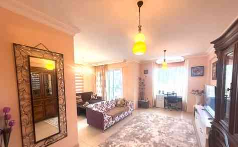 Просторная полностью меблированная квартира 3+1 с видом на море и горы в престижном районе Гирне, Алсанджак,