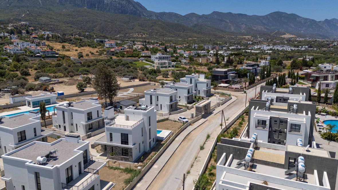 Новая вилла 4+1 в престижном районе Эдремит, Кирения.