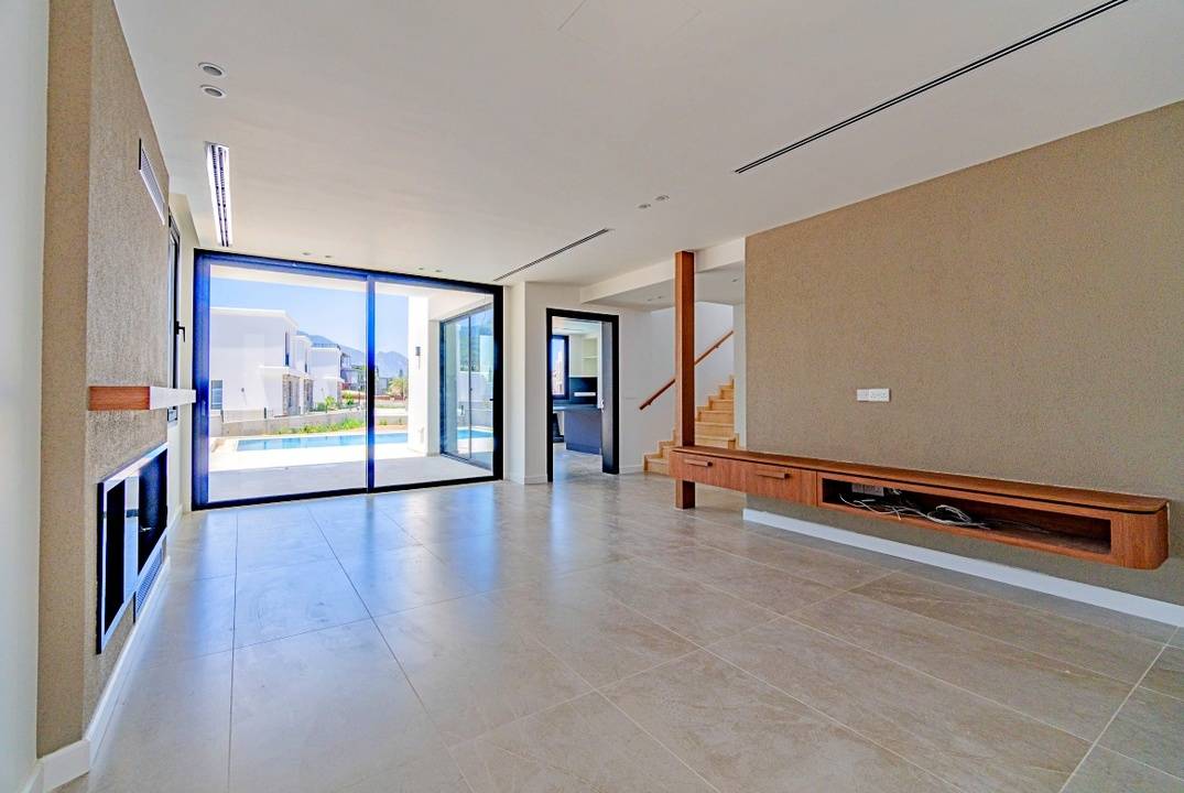 Новая вилла 4+1 в престижном районе Эдремит, Кирения.