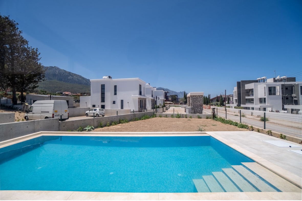 Новая вилла 4+1 в престижном районе Эдремит, Кирения.