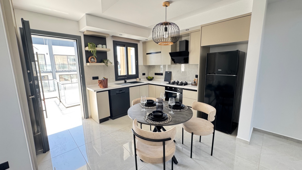 Угловая loft-квартира 2+1 с террасой на крыше в Garden Park, Искеле
