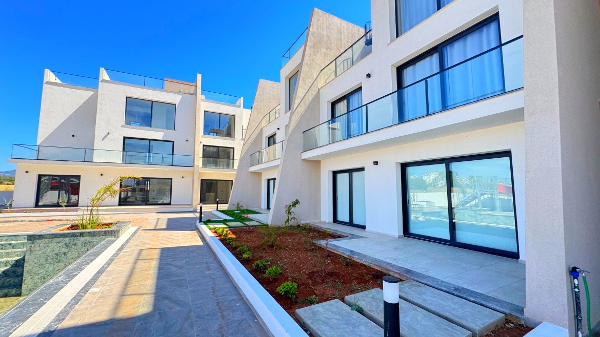 Угловая loft-квартира 2+1 с террасой на крыше в Garden Park, Искеле