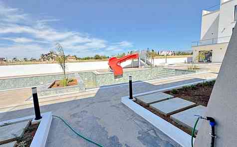 Угловая loft-квартира 2+1 с террасой на крыше в Garden Park, Искеле