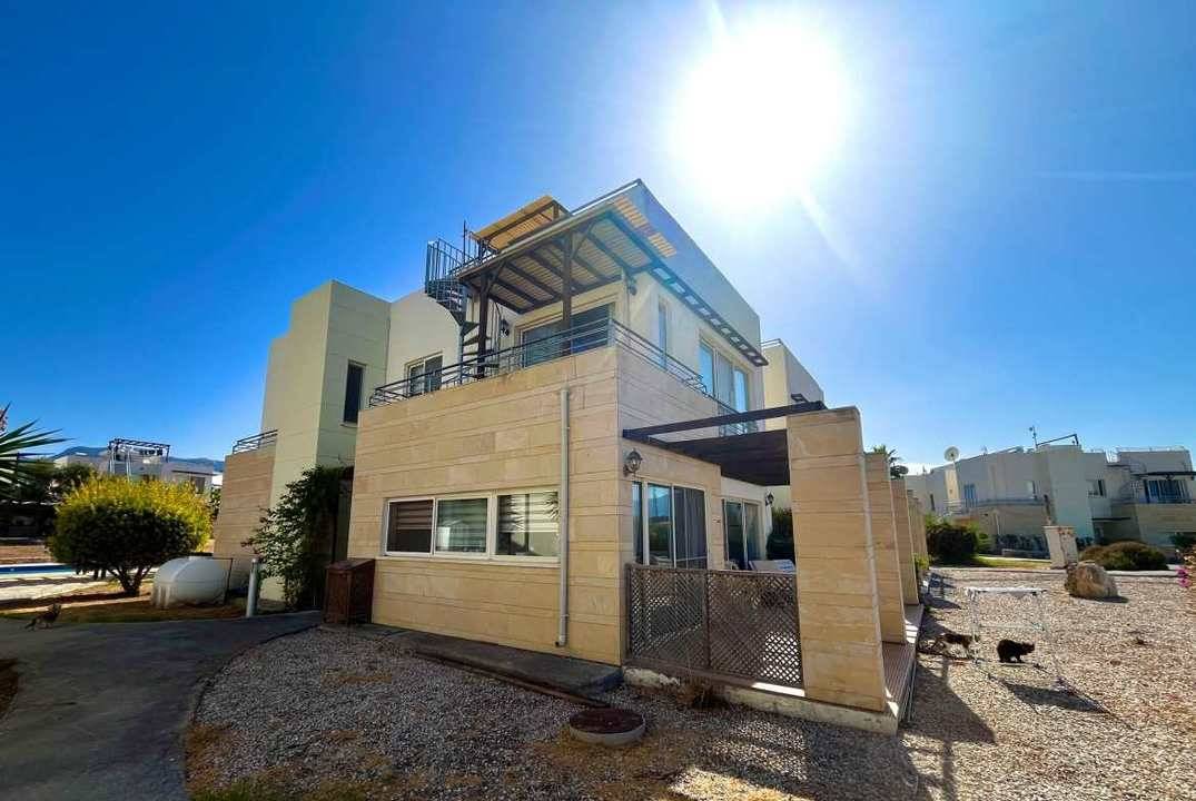 Просторная квартира 3+1 с большой террасой в Turtle Bay, Эсентепе