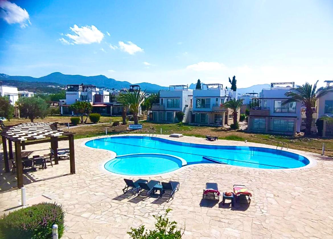 Просторная квартира 3+1 с большой террасой в Turtle Bay, Эсентепе
