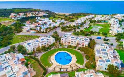 Просторная квартира 3+1 с большой террасой в Turtle Bay, Эсентепе