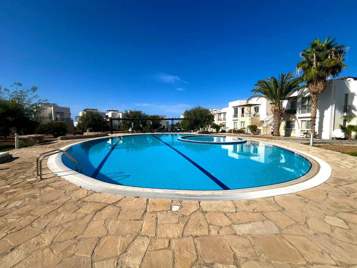 Просторная квартира 3+1 с большой террасой в Turtle Bay, Эсентепе
