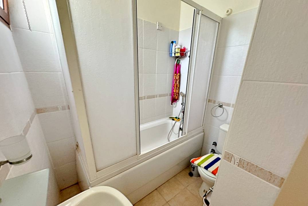Вилла с 4 спальнями и видом на море в Татлысу, Северный Кипр — 400 м до пляжа. 