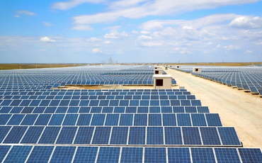 Министр экономики и энергетики сказал, что для снижения стоимости электроэнергии на 25% необходимо сделать инвестиции в солнечную энергию.