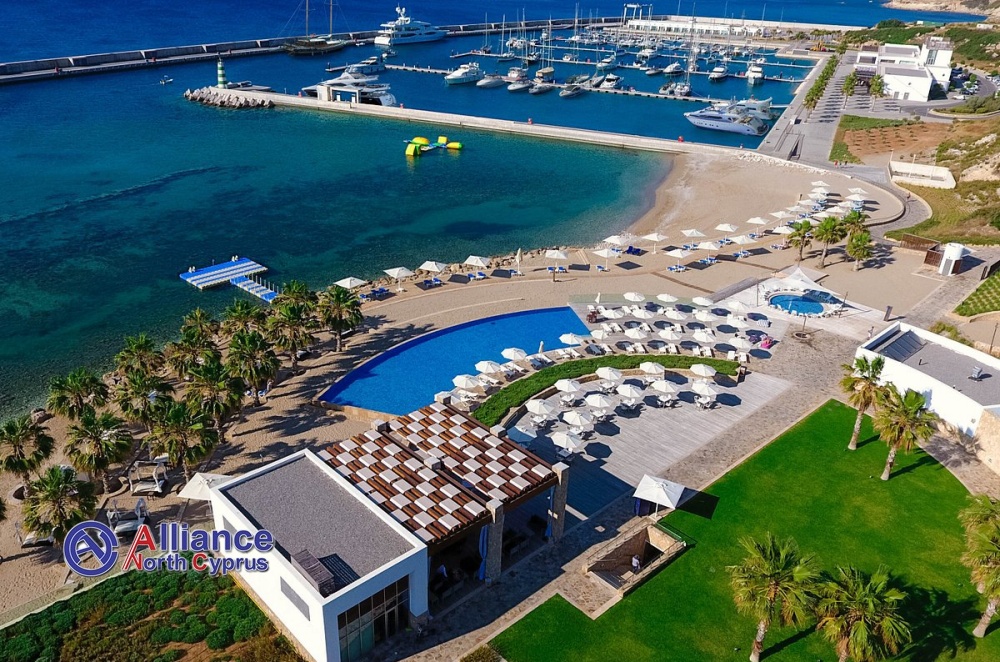 Gate marina in Karpaz