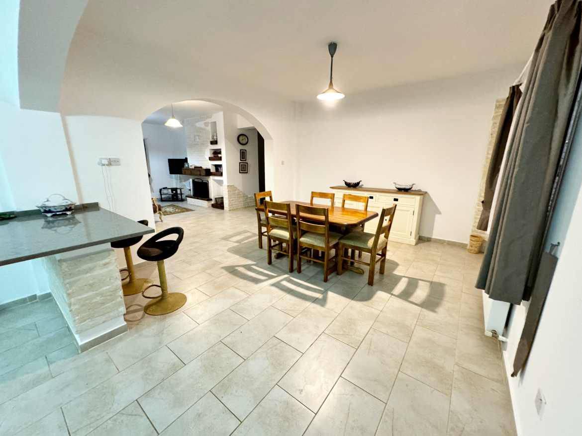 villa for rent by the sea